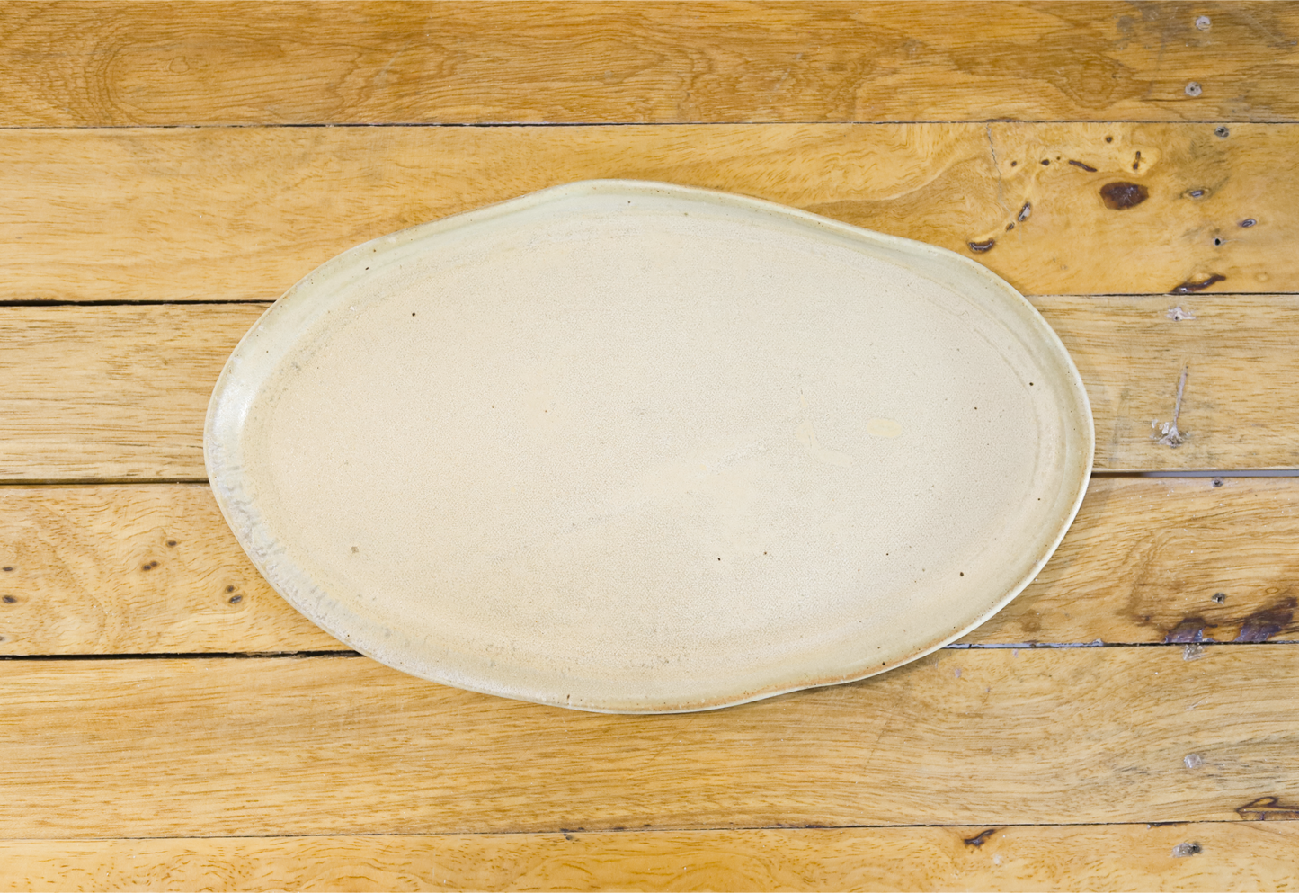 Gata (offwhite plate)