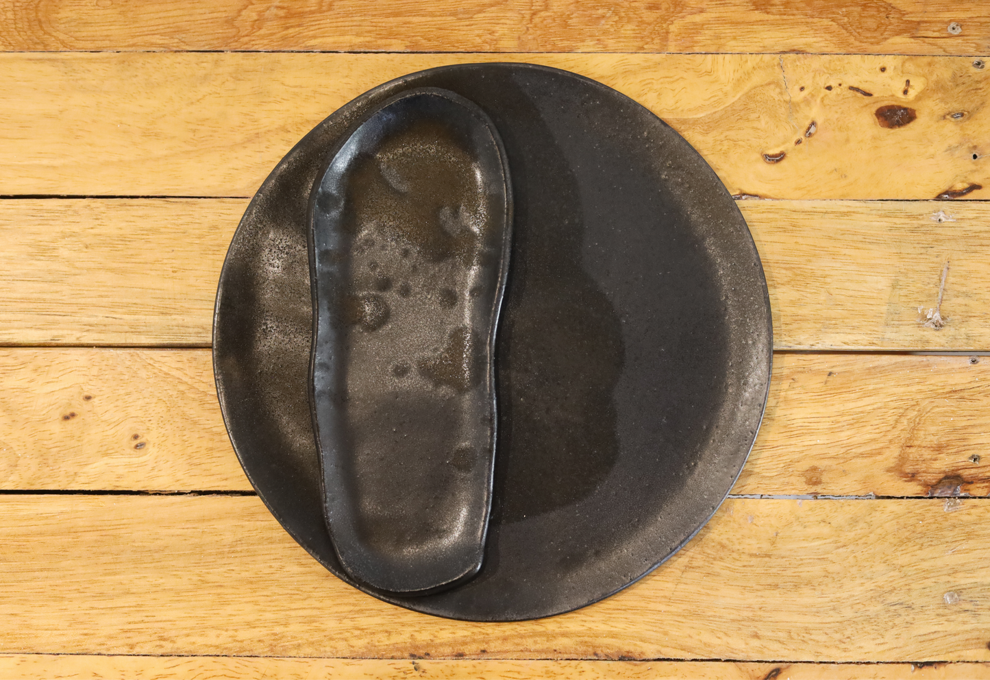 Uwak (black plate)